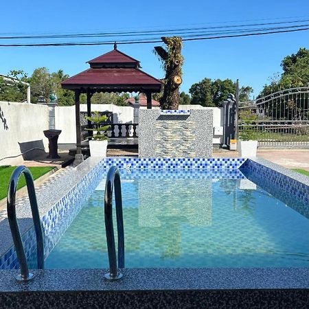D'Bali Homestay - Private Swimming Pool, Netflix, Internet Wifi ,Cuckoo, Internet Wifi , Dryer, Washing Machine, Aircond Setiap Bilik & Ruang Tamu Pasir Puteh Exteriér fotografie